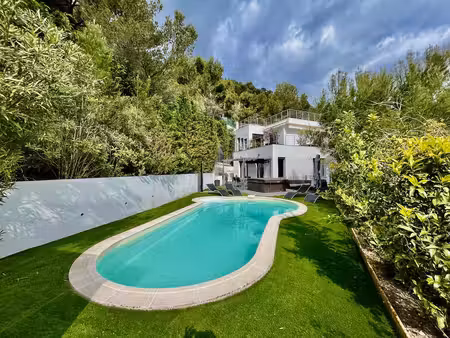la turbie magnifique villa design de 200m2  4 chambres  sur un terrain de 1200m2  piscine 