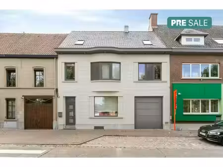 gerenoveerde burgerwoning te koop in velzeke (zottegem)