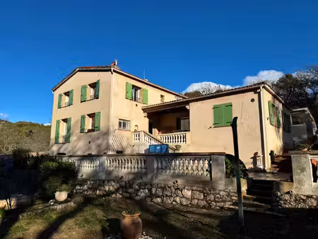 magnifique villa de 220m2 à laghet avec piscine  garage  terrain de basket  terrain...