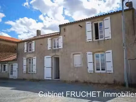 vente maison à sigournais (85110) : à vendre / 142m² sigournais