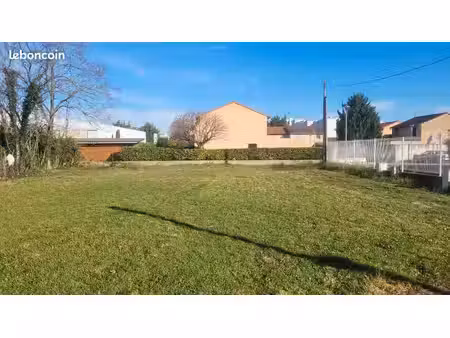 propose magnifique terrain plat