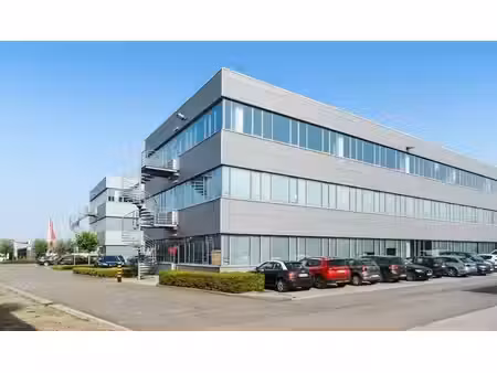 bureaux à louer près de l'e313 dans le parc industriel de w