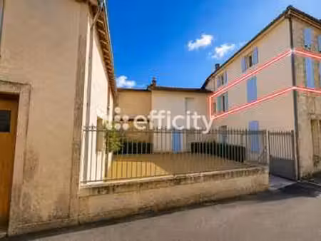 vente appartement 3 pièces à saint-jean-d'angély (17400) : à vendre 3 pièces / 53m² saint-
