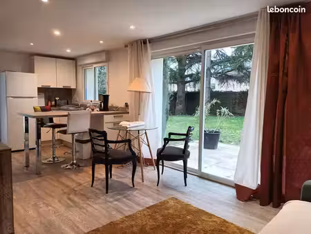 rez de jardin 50m2 charbonnières les bains