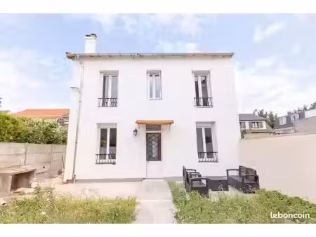 bail 1-12 mois maison moderne equipée 7min de paris parking + toutes charges incluses