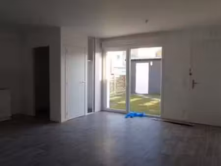 location maison à moult (14370) : à louer / 54m² moult