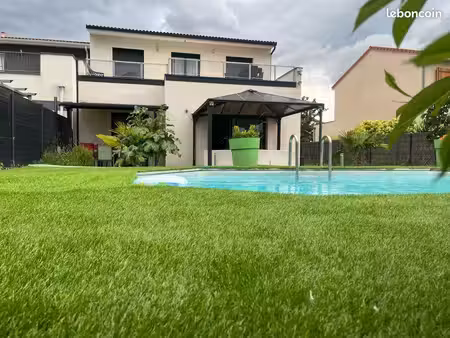 maison 6 pièces 147 m²