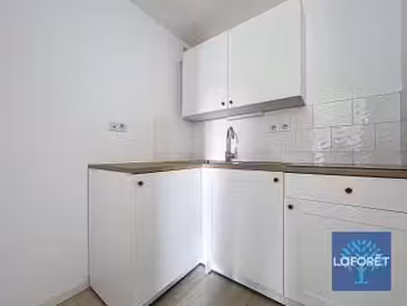 location appartement 2 pièces à la roche-sur-yon (85000) : à louer 2 pièces / 42m² la roch