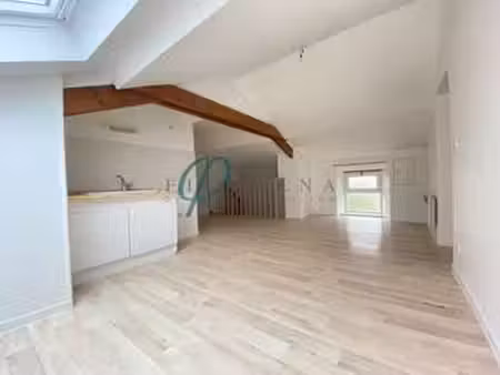 location appartement 3 pièces à liré (49530) : à louer 3 pièces / 52m² liré