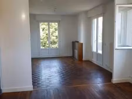 location appartement 3 pièces à lorient (56100) : à louer 3 pièces / 75m² lorient