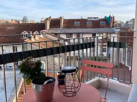 t2 meublé 52m2 centre ville