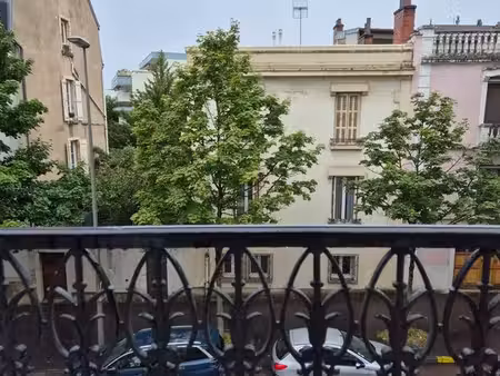 a louer –t3 en duplex de 58m2 avec le charme de l’ancien– dijon victor hugo