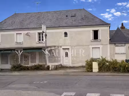 a monts  immeuble mixte avec local commercial + 3 logements