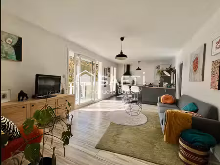 appartement 4 chambres  balcon  parking
