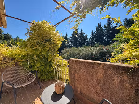 salon de provence - studio terrasse - parking - meuble - 25.24 m2