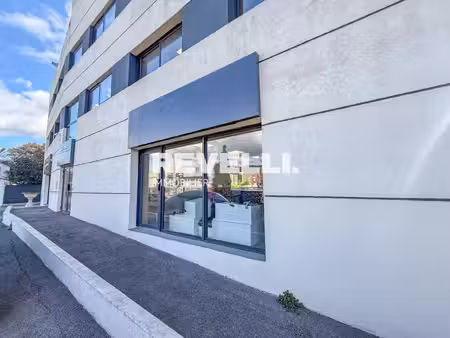 local commercial 50m2 à louer – 13400 aubagne