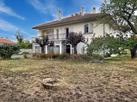 maison 120 m² - rez-de-chaussée 97 m² - 4 pièces  terrain 1086 m²