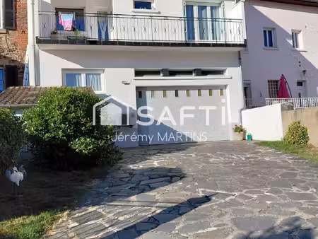 maison familiale de caractère avec espace professionnel