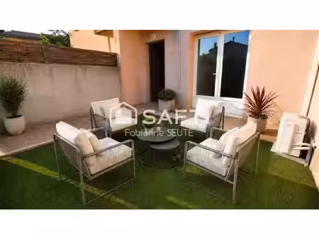villa 4 pièces 83 m2  3 chambres  parking