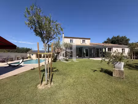 villa moderne avec piscine à vendre proche de l'isle-sur-la-sor