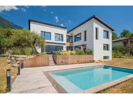 magnifique maison à saint ismier