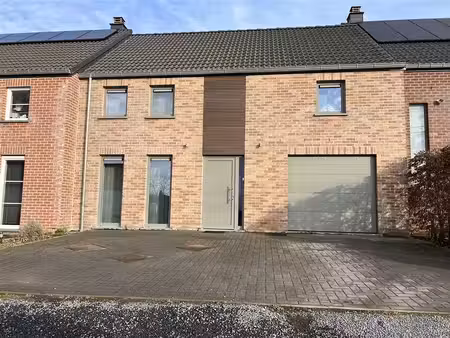 maison à louer avec 3 chambres   kain (vbe61920)