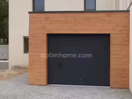 location maison 5 pièces 88 m² à bains-sur-oust (35600)  1 020 €