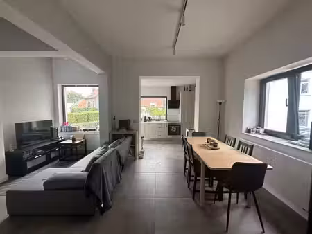 **waterloo** magnifique appartement duplex rez-de-chaussée