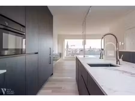 standingvol gerenoveerde penthouse met (zee-)zicht