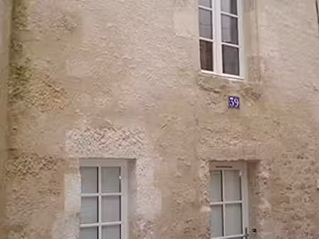 location maison meublé à fontenay-le-comte (85200) : à louer meublé / 40m² fontenay-le-com