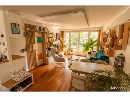 appartement 4 pièces de standing dans résidence sécurisée