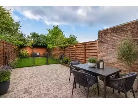 charmante maison avec jardin à ruisbroek