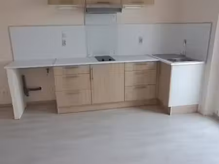 t2 43m² avec grande terrasse