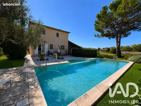 villa 4 pièces 125 m²