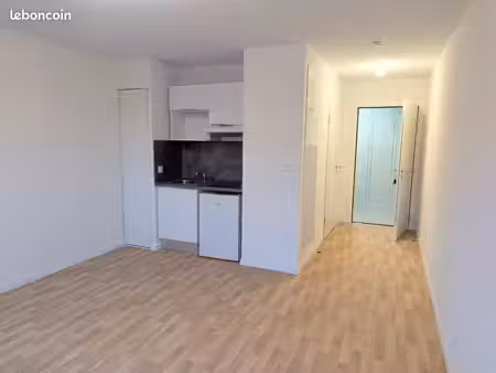 studio 1 pièce 25 m²