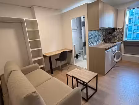 beau studio meublé à montélimar à proximité du centre ville