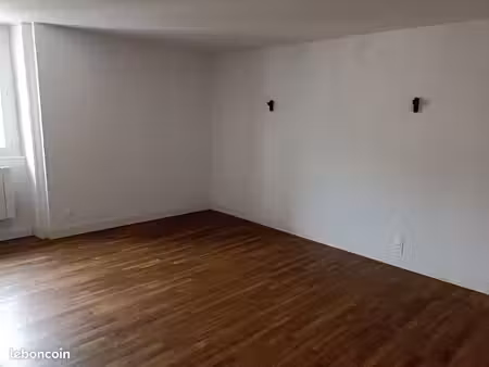 maison de bourg 100 m² 3 chambres petit village calme