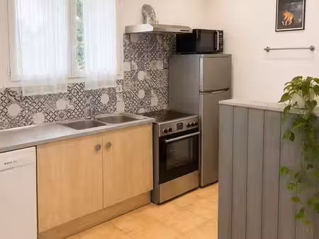 appartement de plain-pied 90 m² 3 chambres dans une maison  anduze  850 chauffage central 
