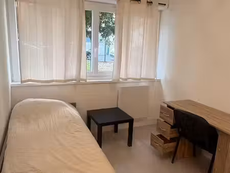 studio meublé rénové à neuf 17m2 clermont-ferrand-quartier étudiants