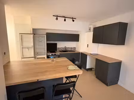 appartement t2 40m2 plus un balcon 5m2 en meublé