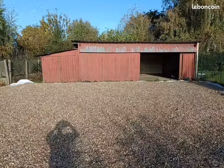 location bâtiment +/- 60m2 avec terrain 450m2