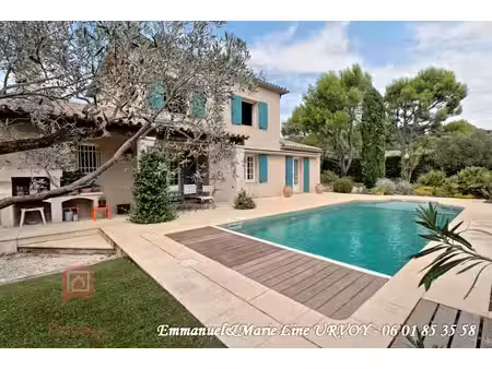 a vendre - 13570 barbentane - quartier résidentiel  maison 3 chambres  garage  piscine