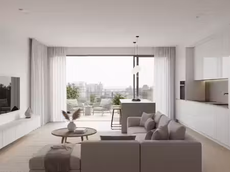 **rare à saisir: beau 4 pièces avec loggia**