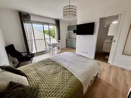 studio avec vue dégagée