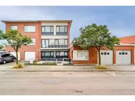 huis te hoboken met 4 slpk en 2 garages