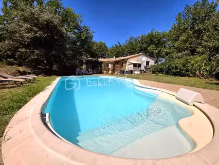 exclusivite / 4 chambres / 1 bureau / piscine / terrain 26 000 m²