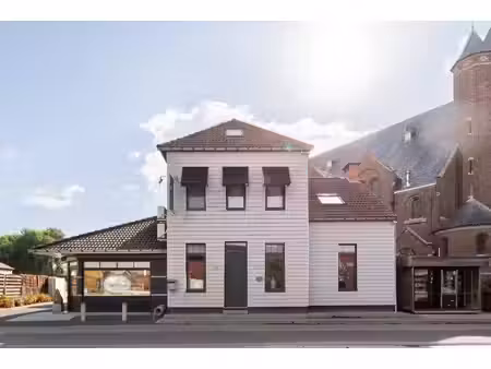 veelzijdig handelspand met ruime woning op toplocatie