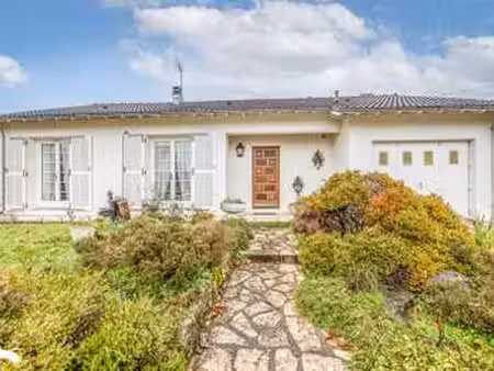 vente maison à niort (79000) : à vendre / 92m² niort