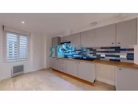 a vendre vallauris t4 duplex 65 m2 sans charges copropriété cave incluse