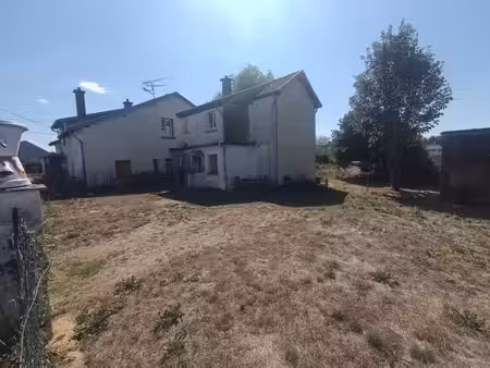 immeuble de rapport à fort potentiel — 281 m2 hab. sur terrain constructible de 2 588 m2